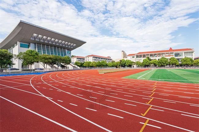 從設(shè)計(jì)到施工，全塑型SPU跑道的全方位解決方案